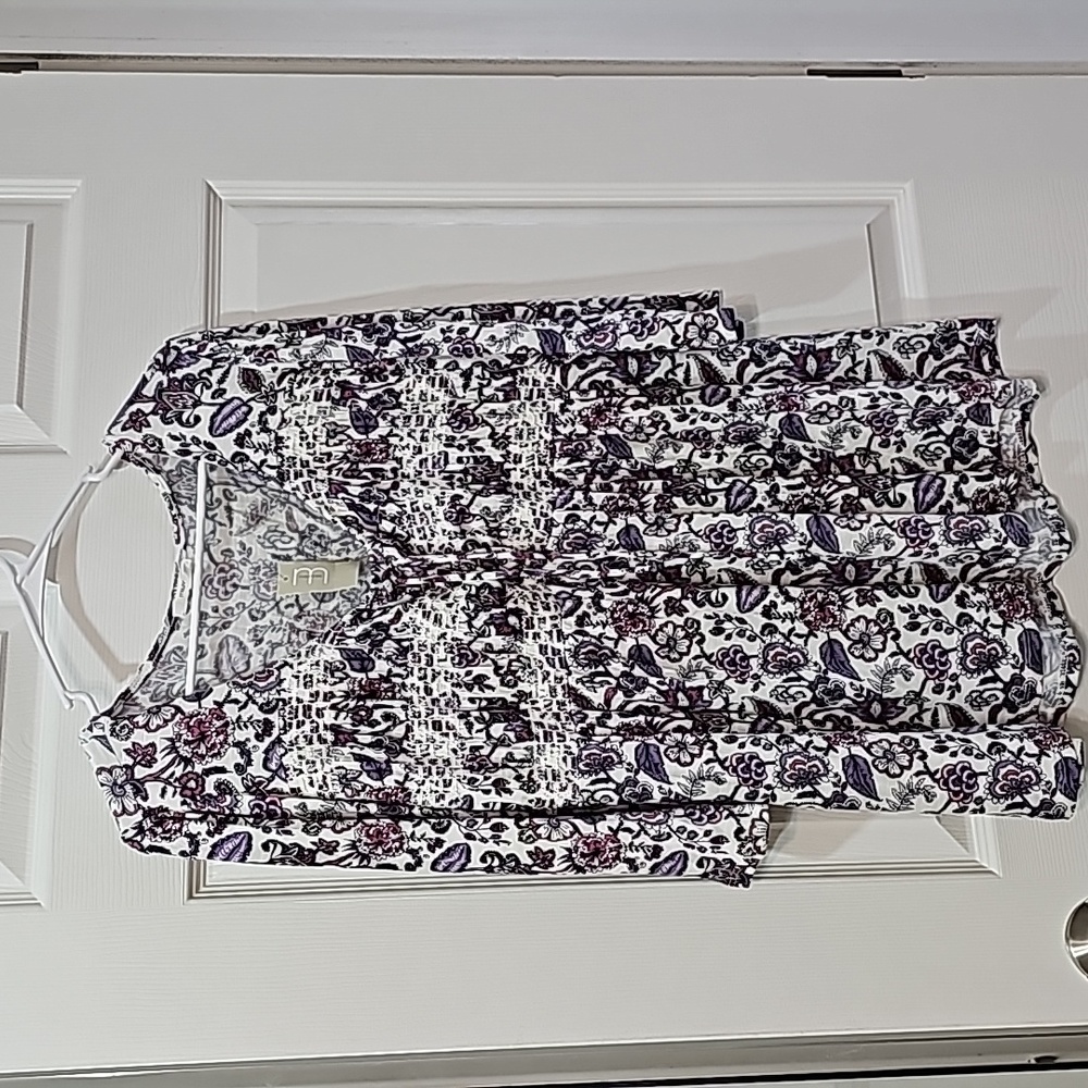 NWT Women's Maurices 3/4 length sleeve tunic style shirt, white and purples, LG